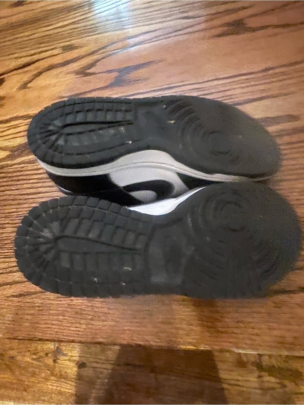 Nike Kids Low-Top Sneakers - Black and White - Picture 5 of 12
